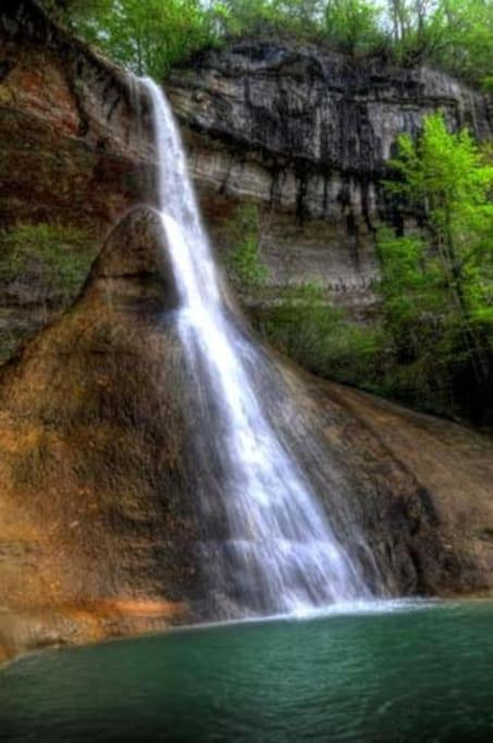 Le Gite Des Cascades Bassy Exteriér fotografie